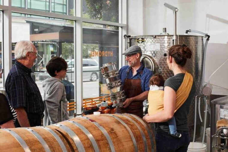 quebec-city-honey-and-distillery-tour-with-tasting