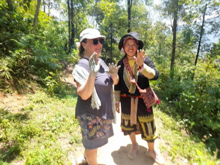 red-dao-village-trek-and-herbal-bath