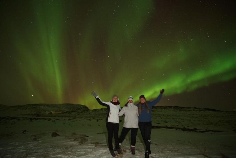 reykjavik-northern-lights-minibus-tour-with-hot-chocolate
