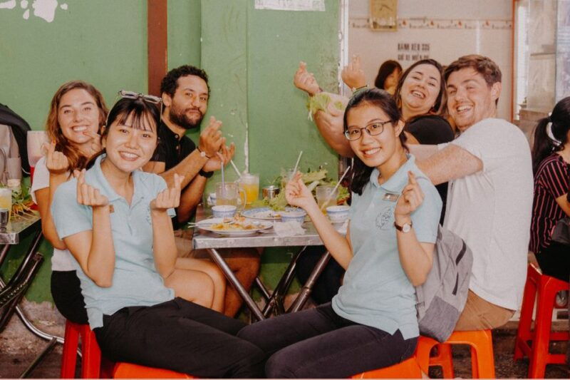saigon-street-food-tasting-sightseeing-tour-by-motorbike