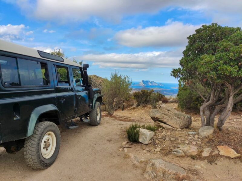 san-teodoro-rio-pitrisconi-jeep-and-hiking-tour