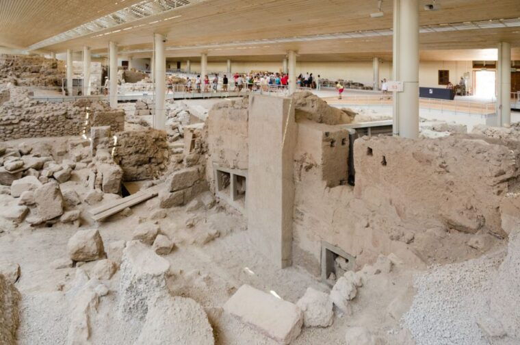santorini-akrotiri-excavation-megalochori-beaches-tour