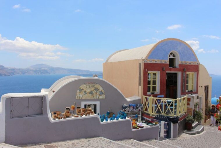 santorini-mesa-gonia-pyrgos-and-oia-tour