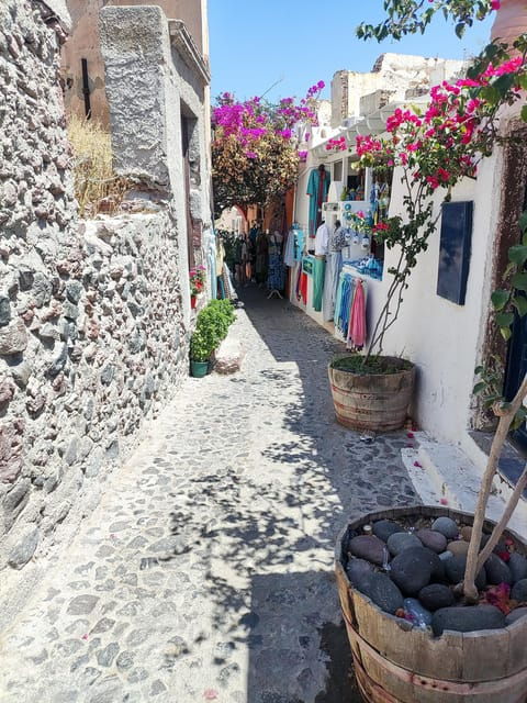 santorini-private-sightseeing-tour-with-local-guide-3