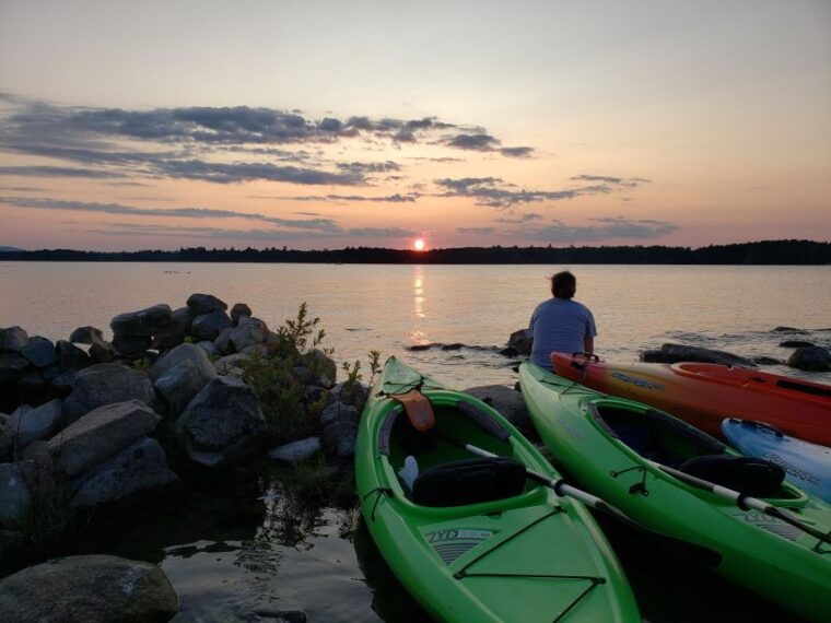 sebago-lake-guided-sunset-tour-by-kayak