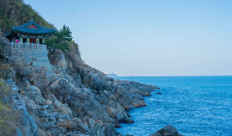 seoul-mt-seorak-hike-with-naksansa-temple-or-nami-island