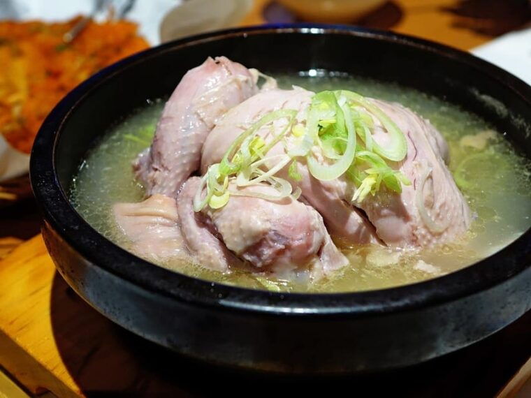 seoul-private-tour-in-french-with-a-korean-guide