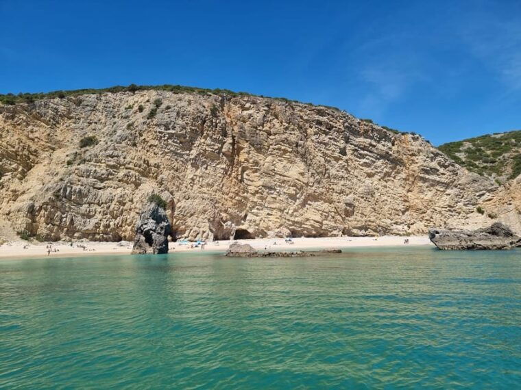 sesimbra-boat-trip-along-beaches-and-bays-with-snorkeling