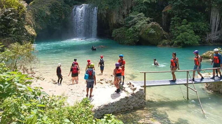 shared-tour-moalboal-snorkeling-adventure-canyoneering