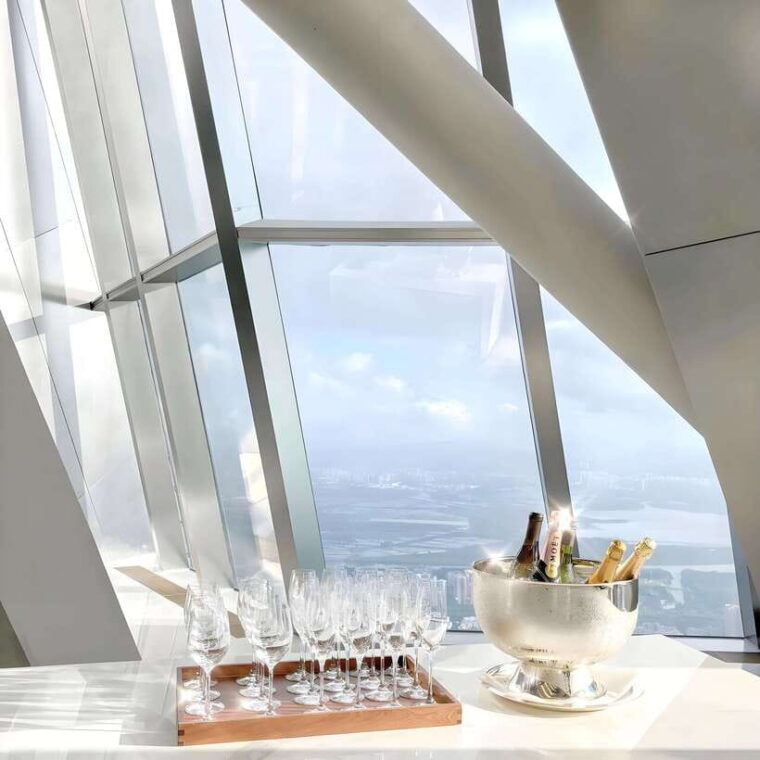 shenzhen-tallest-building-with-luxury-meal-on-highest-floor