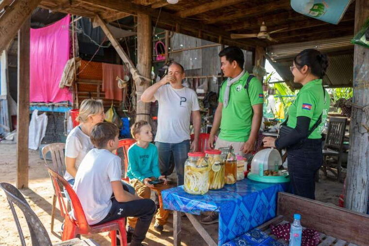 siem-reap-sunset-guided-vespa-tour-local-villages