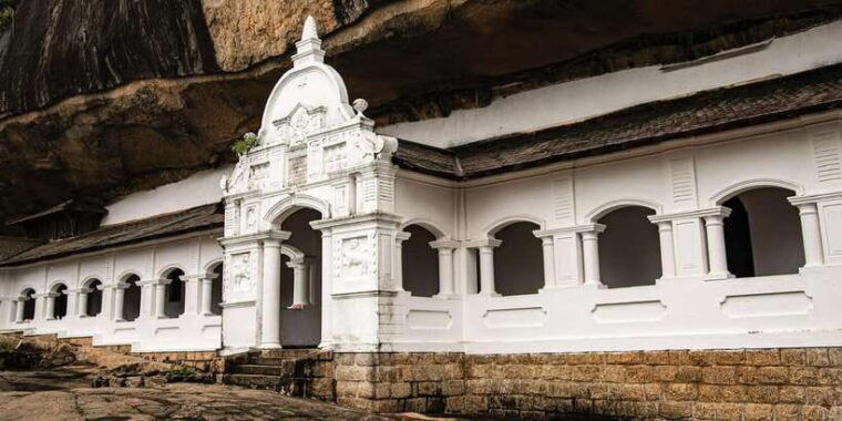 sigiriya-dambulla-private-day-tour-from-trincomalee