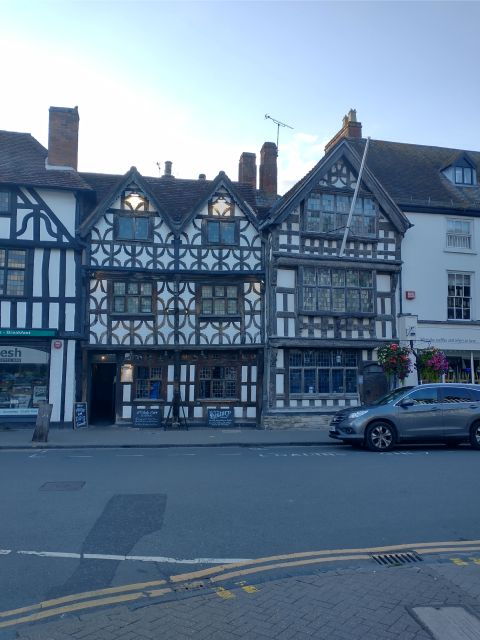 stratford-upon-avon-the-famous-walk-talk-show