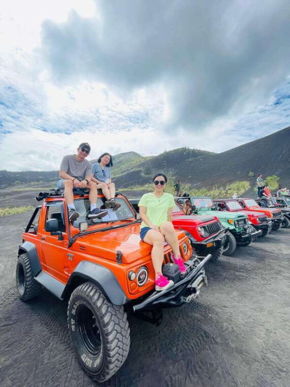 sunset-jeep-black-lava-black-sand-mount-batur