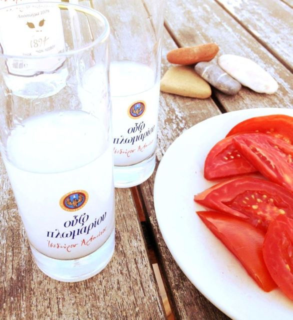 taste-corfu-eat-and-drink-walking-tour-with-local-guide