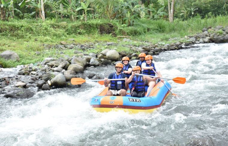 telaga-waja-river-rafting-expedition-with-lunch
