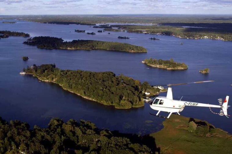 thousand-islands-helicopter-tour-with-cider-mill-and-lunch-2