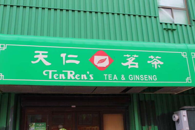 toronto-2-hour-kensington-market-chinatown-walking-tour