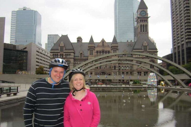 toronto-heart-of-downtown-3-5-hour-bike-tour