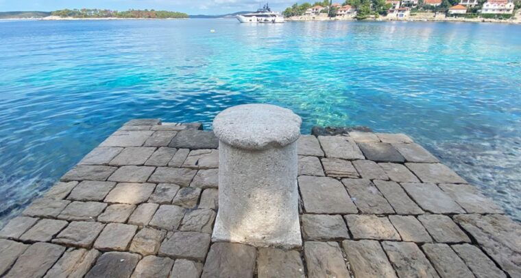 trogir-blue-lagoon-maslinica-and-solinska-bay-boat-tour