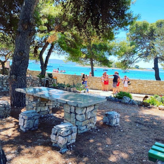 trogir-private-speedboat-tour-to-blue-lagoon-and-3-islands