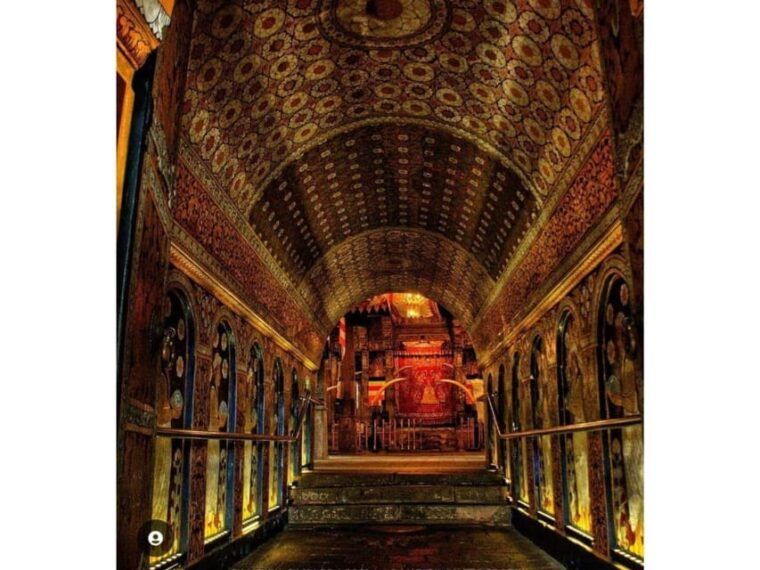 tuk-tuk-kandy-city-tour-by-local-guide
