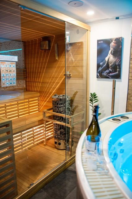 unique-private-spa-with-jacuzzi-and-sauna-in-prague