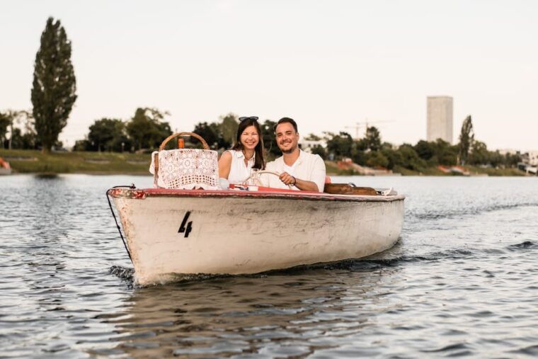 vienna-retro-boat-tour-on-the-danube-river-with-picnic