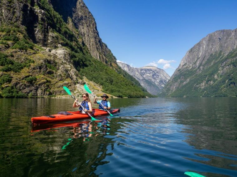 vossevangen-naeroyfjord-full-day-guided-kayaking-trip