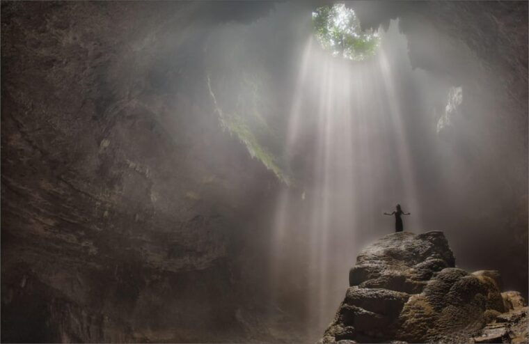 yogyakarta-jomblang-cave-pindul-cave-day-trip-with-lunch
