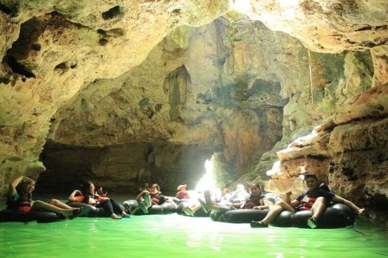 yogyakarta-jomblang-cave-pindul-tour-with-guide-and-lunch