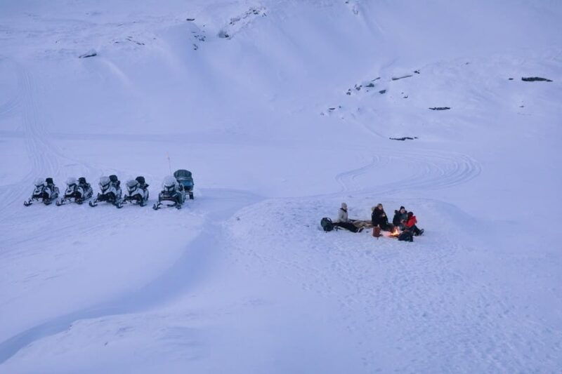 abisko-great-outback-snowmobile-tour-with-lake-abiskojaure