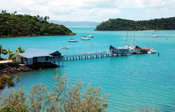 Airlie Beach Explorer-Snapshots, Sights and Highlights - Key Points