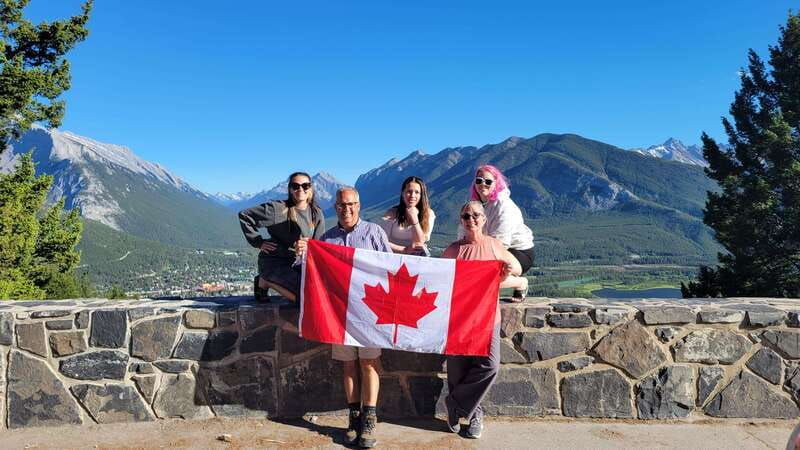 airport-pickup-private-tour-from-calgary-to-the-rockies