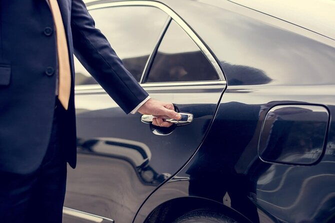 Airport Transfers - Chauffeur Car & Limo Services of Melbourne - Introduction: What makes this Melbourne airport transfer special?