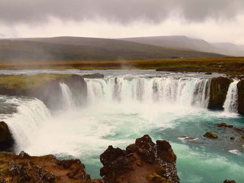 akureyri-godafoss-laufas-the-christmas-house-combo-tour