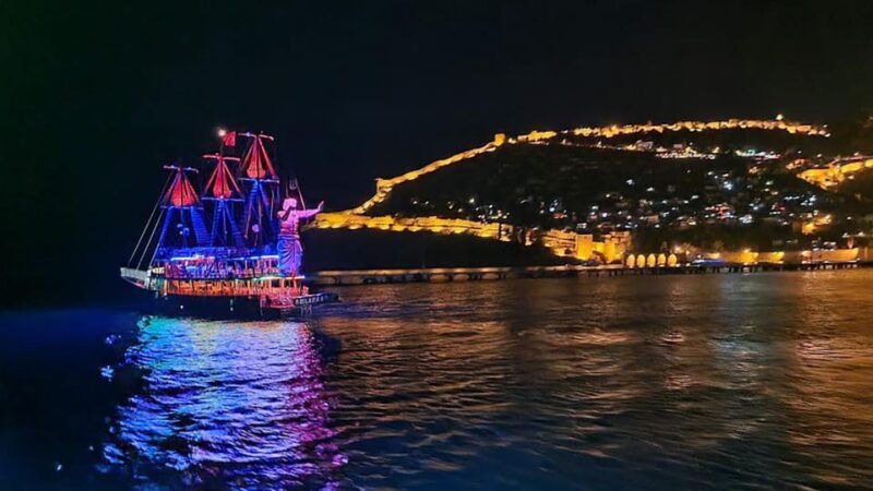 alanya-sunset-cruise-with-dinner-2