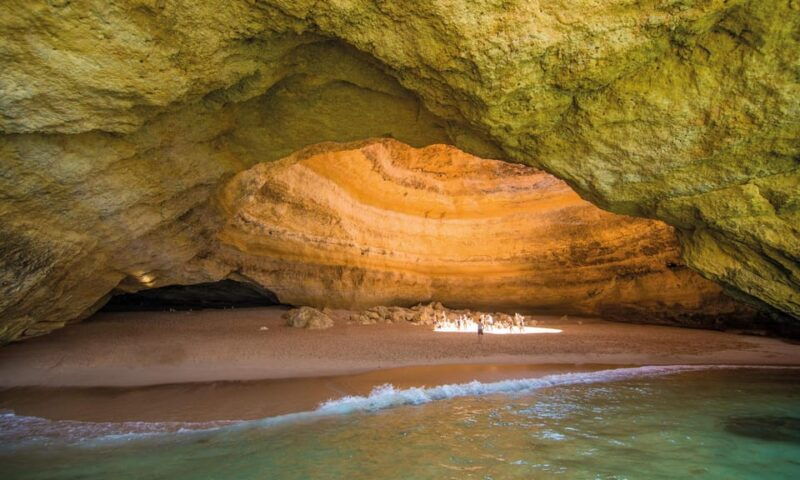 albufeira-3-hour-benagil-caves-coastline-tour-unwind