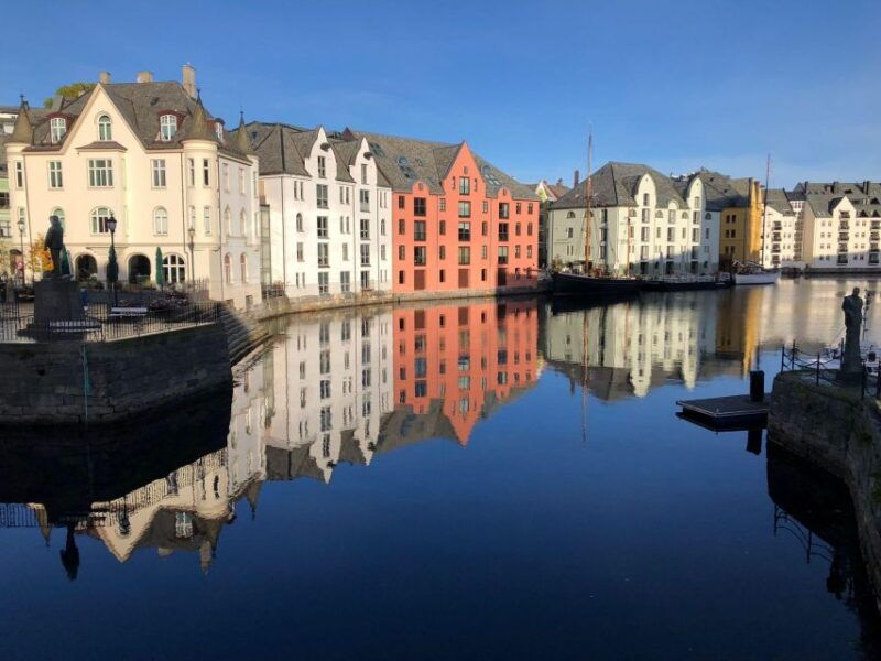 alesund-giske-and-godoy-islands-guided-sightseeing-tour