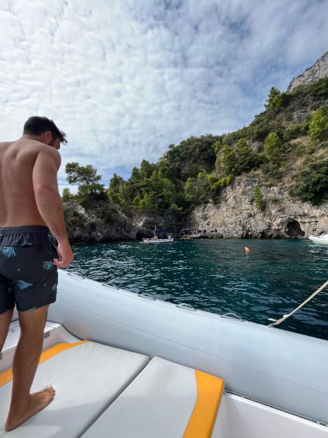 amalfi-coast-rent-boat-from-salerno-without-license