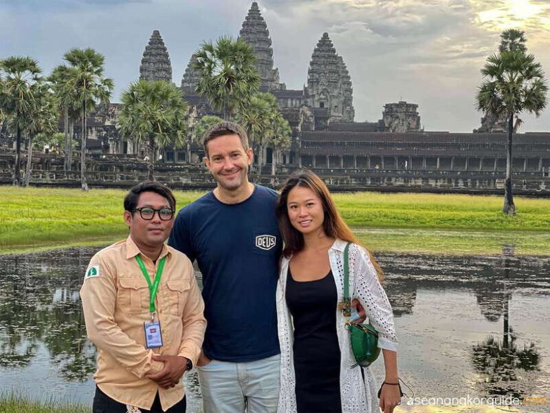angkor-wat-sunrise-small-group-tour-tonle-sap-boat-sunset