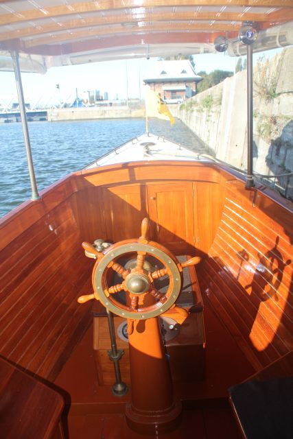 antwerp-private-old-harbour-boat-tour-incl-drinks-snacks