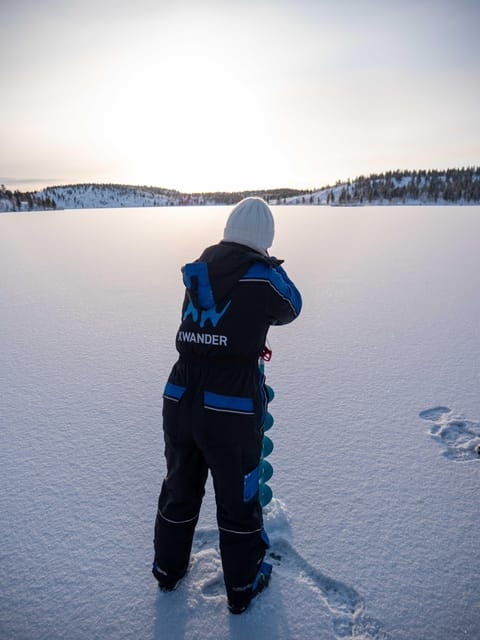 arctic-fishing-open-fire-cooking-2