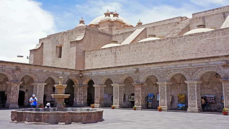 arequipa-walking-city-tour-and-juanita-mummy