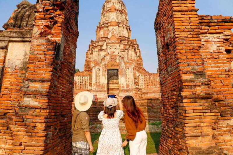 ayutthaya-one-day-famous-temples-bang-pa-in-palace-tour