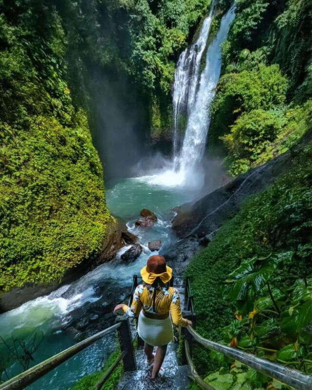 bali-cliff-jumping-gitgit-waterfalls-rice-terrace-tour