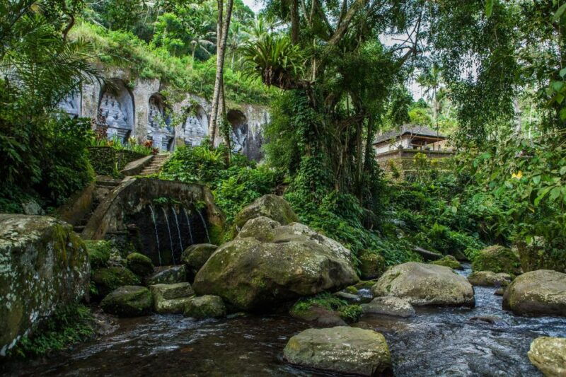 bali-hidden-canyon-waterfall-temples-small-group-tour