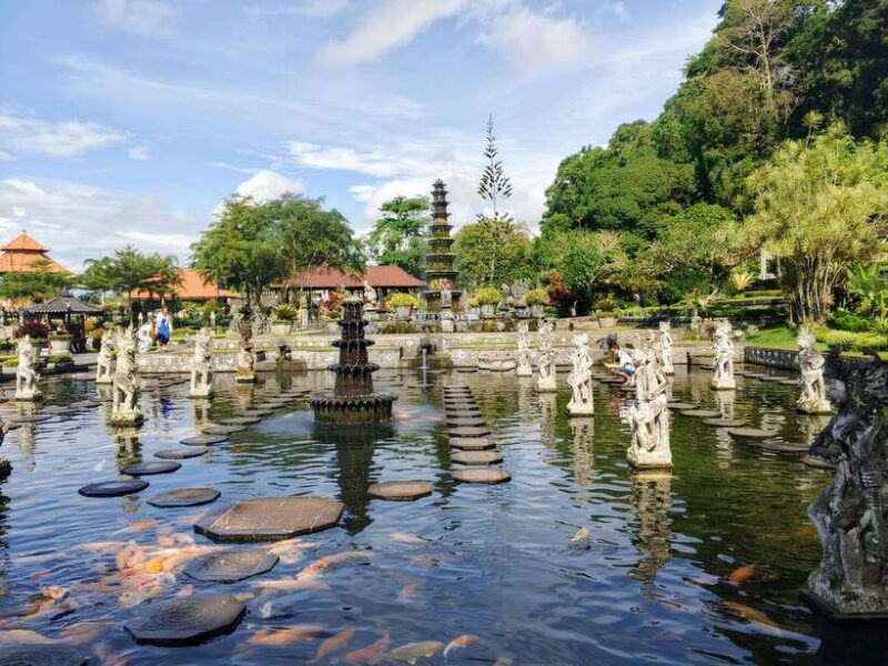 bali-lempuyang-temple-tirta-gangga-and-temesi-waterfall