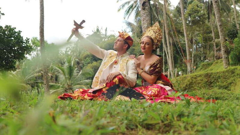 bali-traditional-prewedding-photoshoot-ubud-outdoor-massage