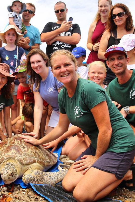 bali-turtle-conservation-and-education-tour-local-market